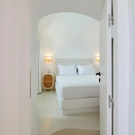 ヴィラ Splendid Santorini | Aegan Sea View Cave House | 2 Bedrooms | Terrace With Private Pool And Outdoor Dining Area | Stunning Sea Views |