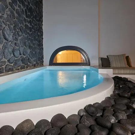 ヴィラ Splendid Santorini | Aegan Sea View Cave House | 2 Bedrooms | Terrace With Private Pool And Outdoor Dining Area | Stunning Sea Views | イメロヴィグリ