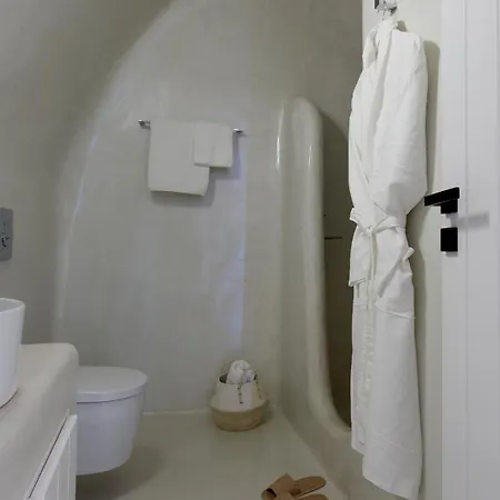 빌라 Splendid Santorini | Aegan Sea View Cave House | 2 Bedrooms | Terrace With Private Pool And Outdoor Dining Area | Stunning Sea Views | 이메로비글리