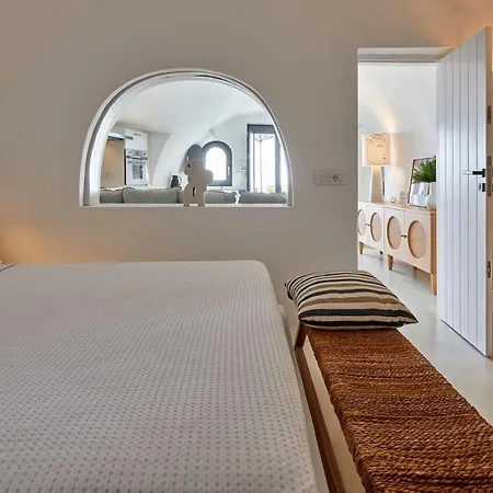 Splendid Santorini | Aegan Sea View Cave House | 2 Bedrooms | Terrace With Private Pool And Outdoor Dining Area | Stunning Sea Views | فيلة إيميروفيغلي